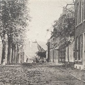 De Tijdloze Pastoorswal: Een Unieke Blik op Roermond rond 1900